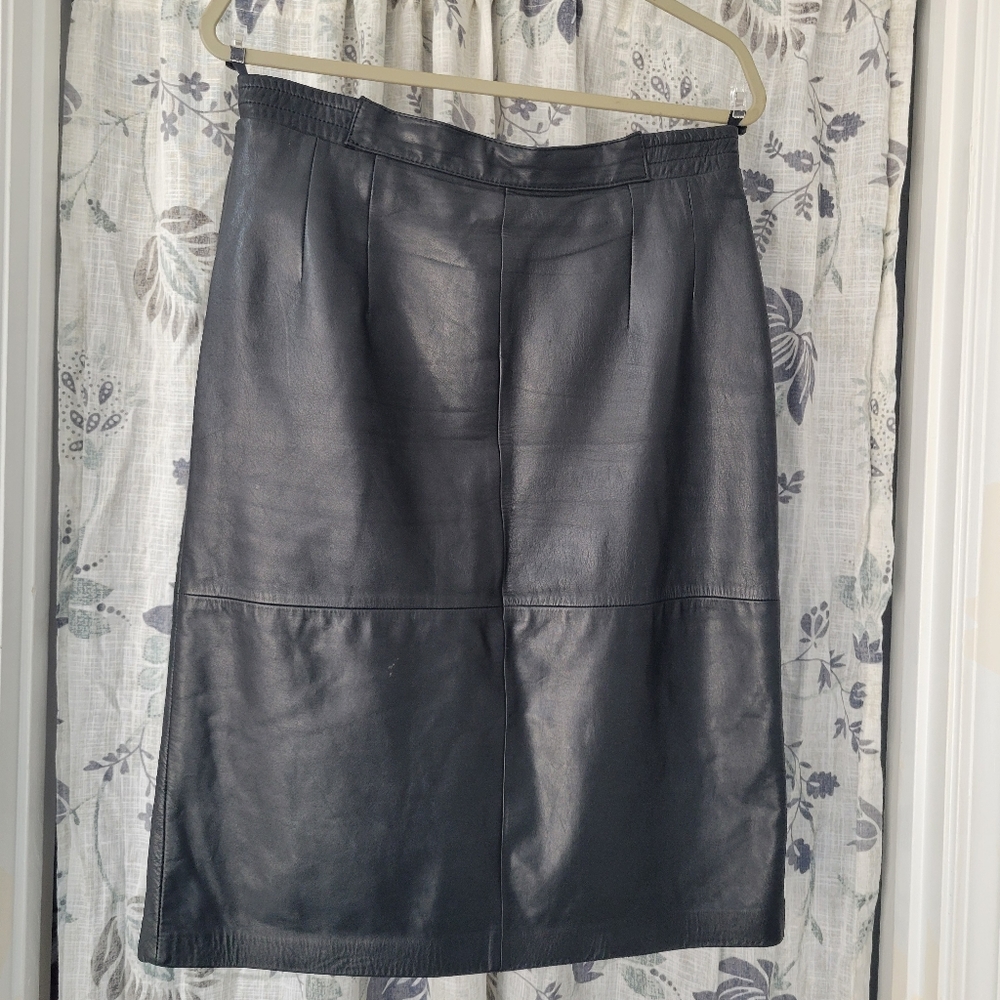 90's Diversity Black Leather Skirt